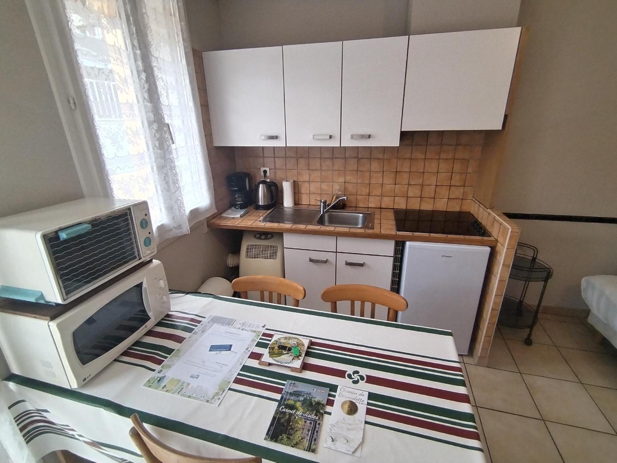 Ferienwohnung Latre Freres Location Lourdes Exterior foto