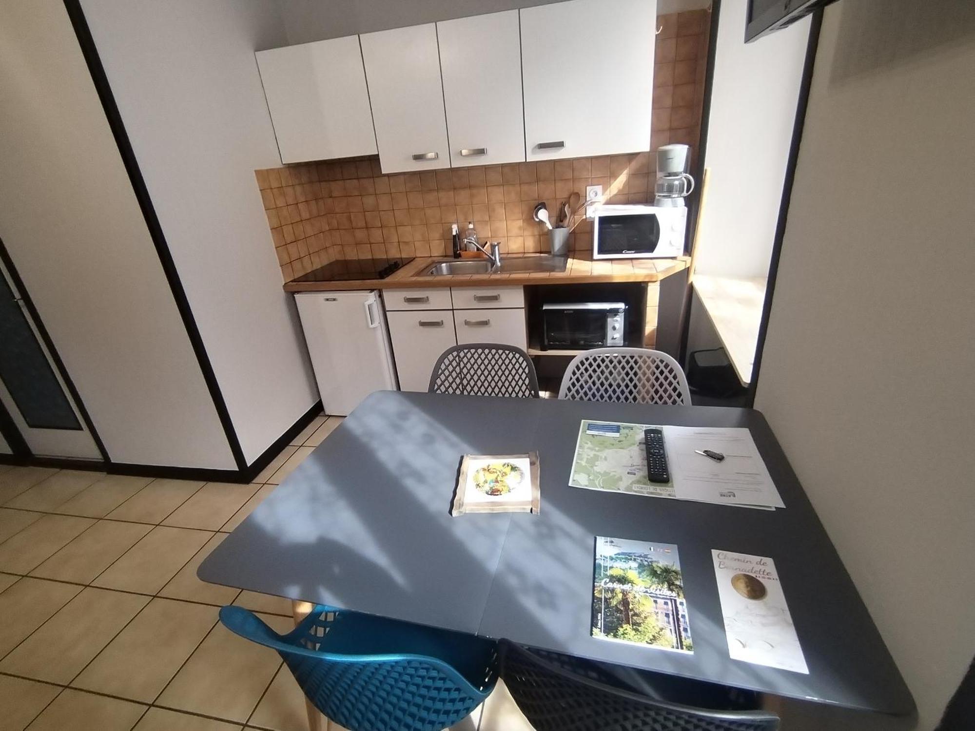 Ferienwohnung Latre Freres Location Lourdes Exterior foto